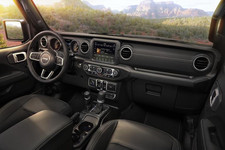 jeep-wrangler-2020-rive-sud-chrysler-2-brossard-montreal-boucherville.jpg Vue de l'habitacle à l'intérieure du Jeep Wrangler 2020