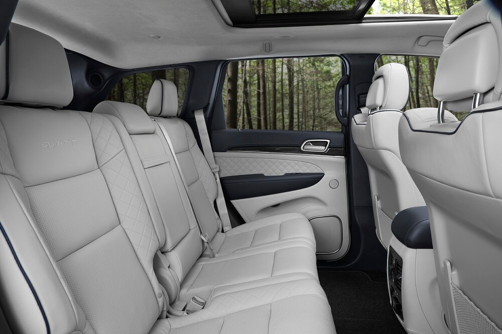 2021 Grand Cherokee Interior 2021 Grand Cherokee Interior