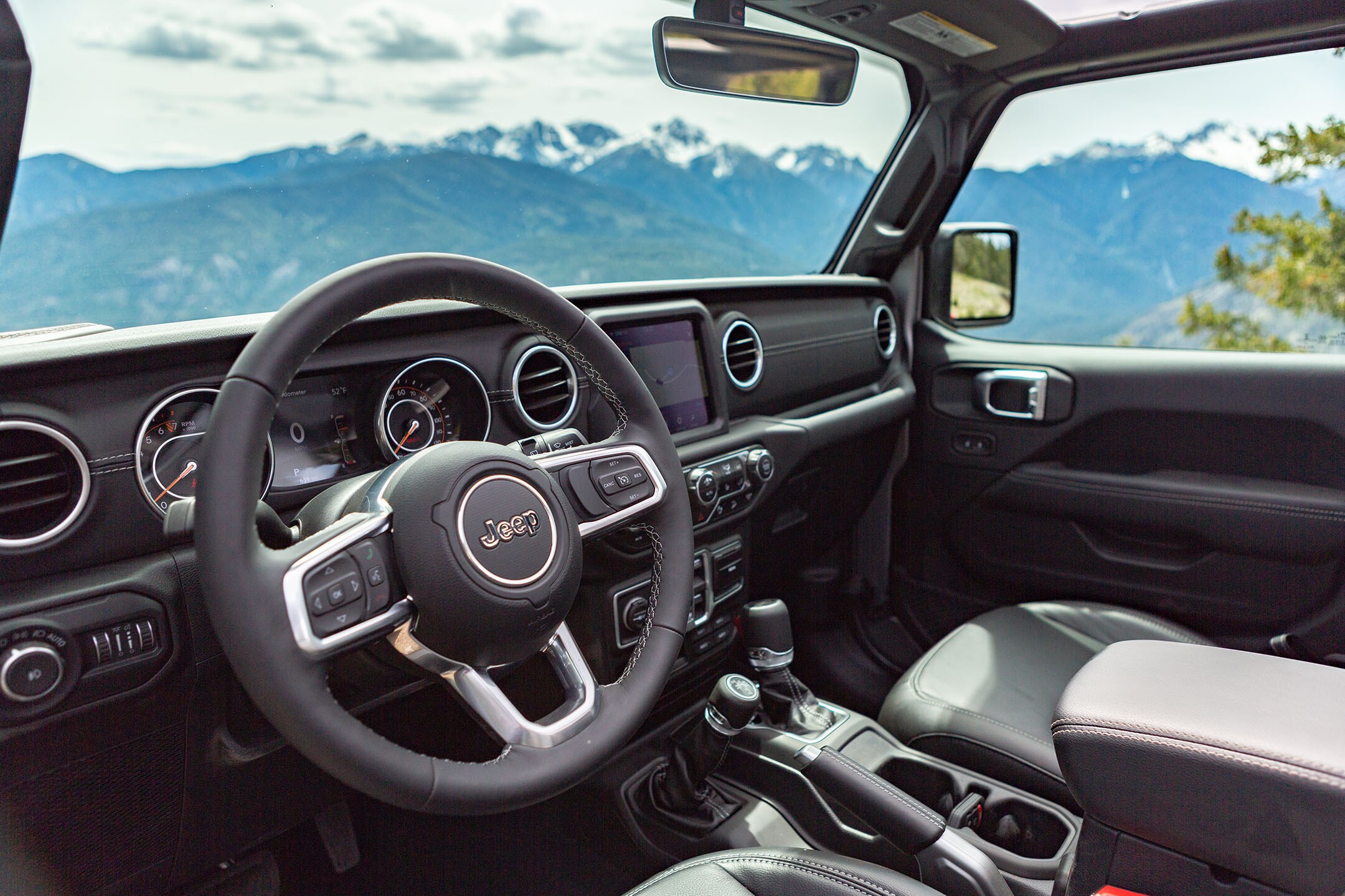 2018 Wrangler JL Unlimited Rubicon-Interior-small.jpg