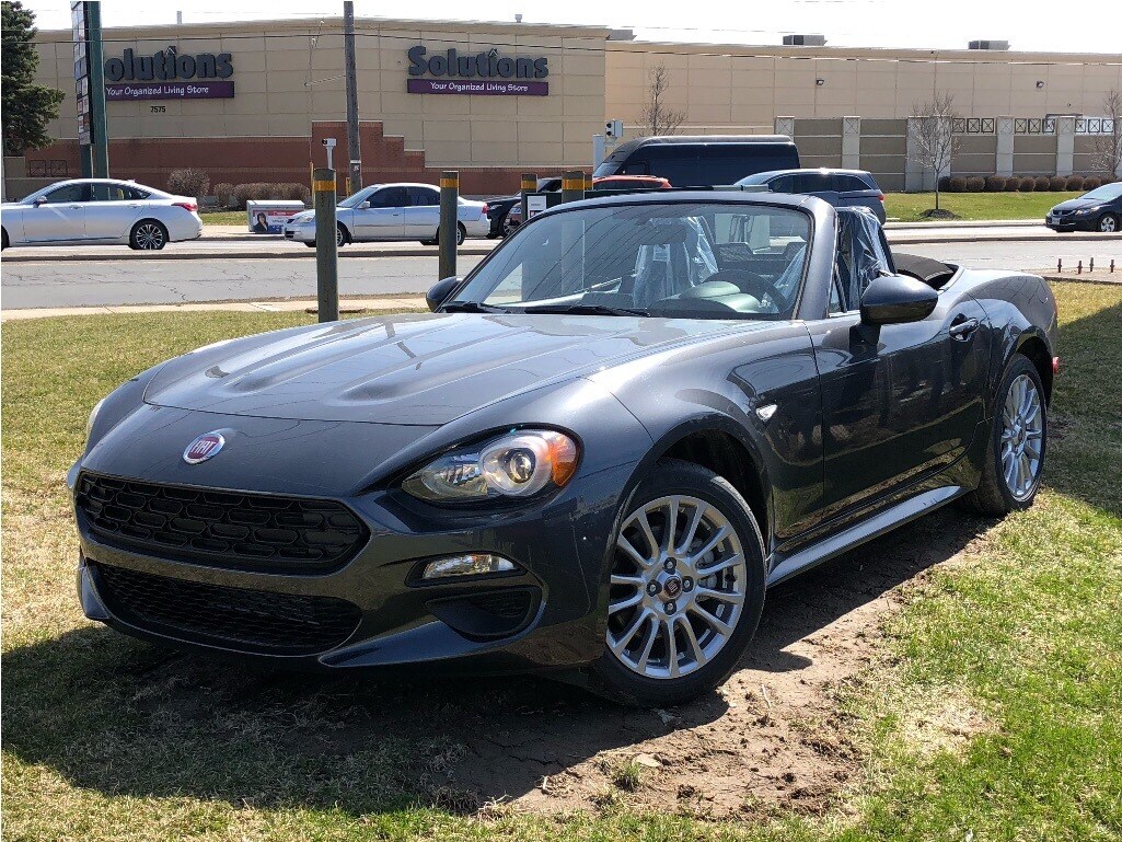 V 233 Hicules Fiat 124 Spider Neufs 224 Vendre Liquidation