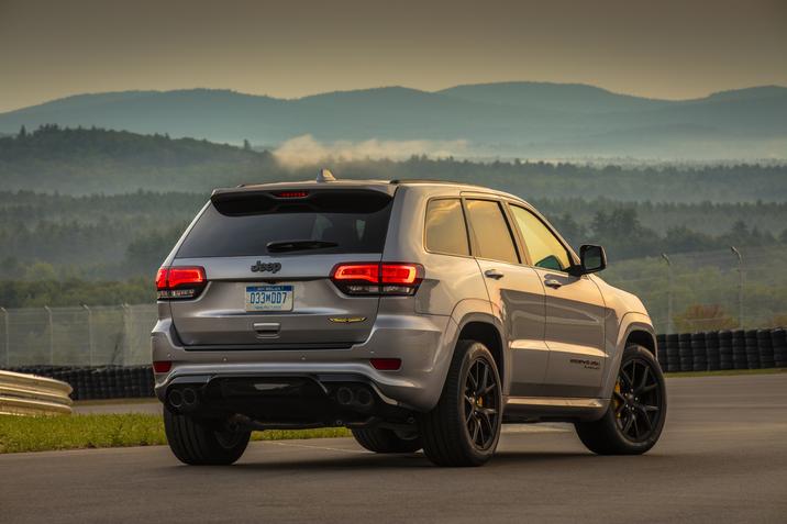 chaput-automobile-jeep-grand-cherokee-2021-arriere.jpg Arrière du Jeep Grand Cherokee 2021