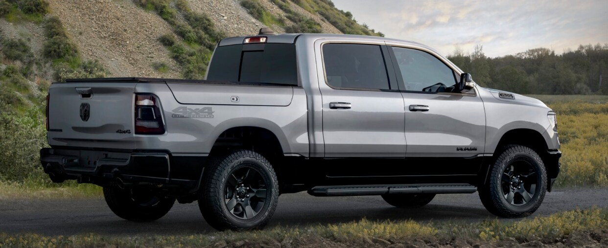2022 Ram 1500 Big Horn vs. Limited in Ajax, ON 2022 Ram 1500 Big Horn vs. Limited in Ajax, ON