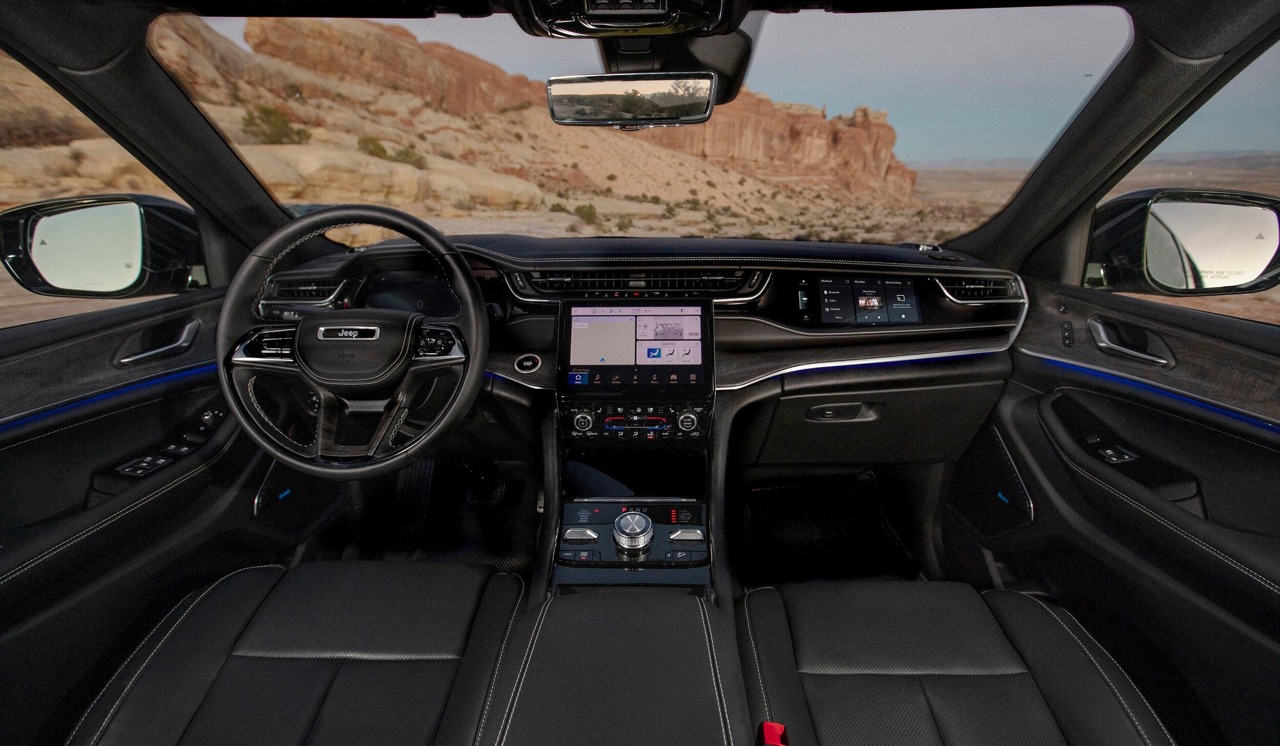2022 Jeep Grand Cherokee Interior