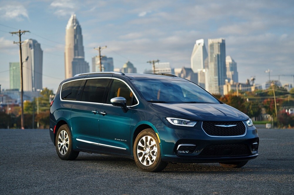 2022 Chrysler Pacifica Hybrid Exterior 2022 Chrysler Pacifica Hybrid Exterior