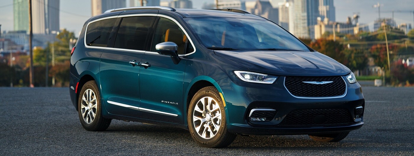 2022 Chrysler Pacifica Hybrid for Sale in Yorkton, SK 2022 Chrysler Pacifica Hybrid for Sale in Yorkton, SK
