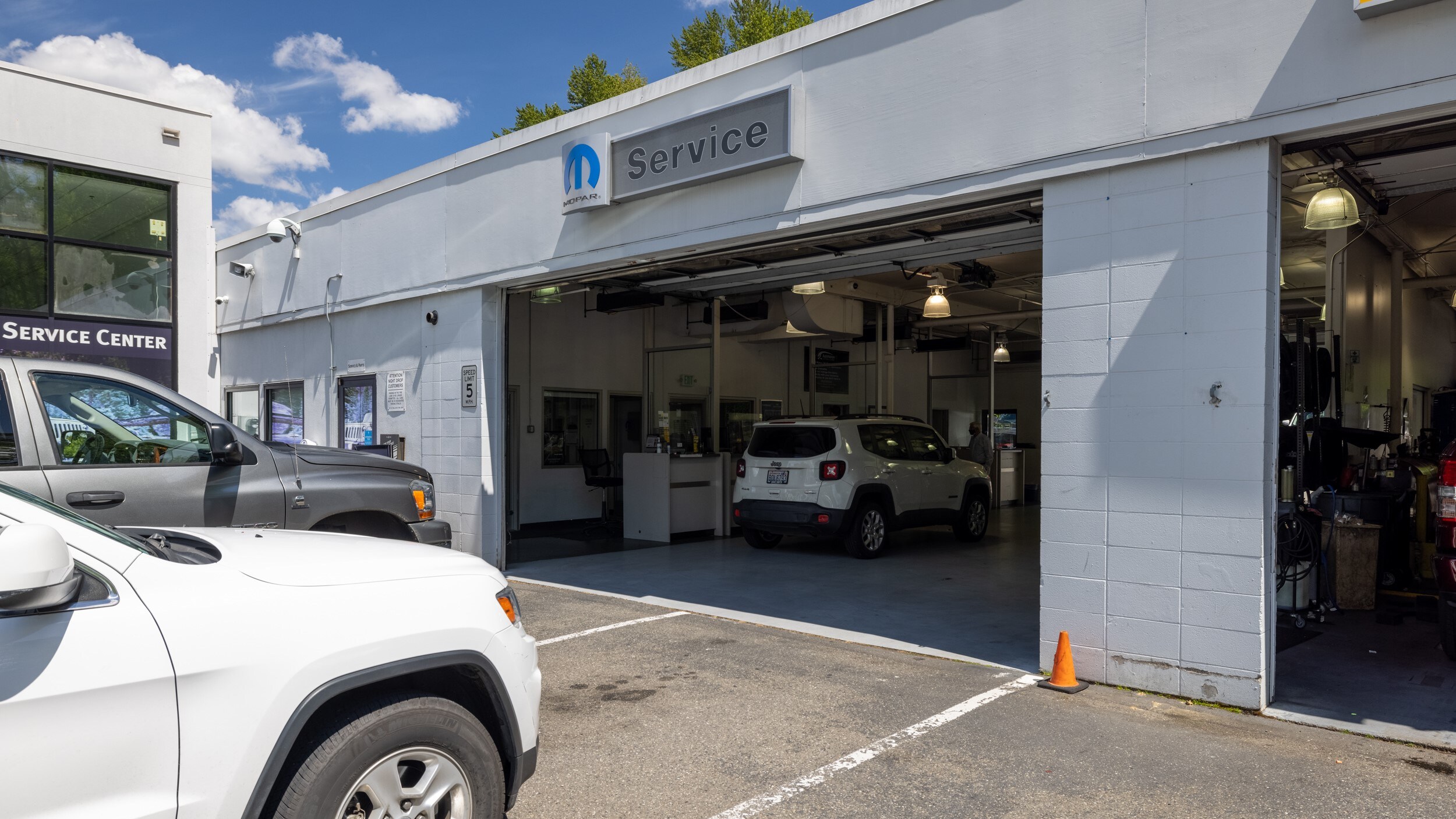 Find out about buying, servicing, and financing Chrysler, Dodge, Jeep, Ram vehicles at Autonation Chrysler Dodge Jeep Ram Bellevue Exterior view of Autonation Chrysler Dodge Jeep Ram Bellevue