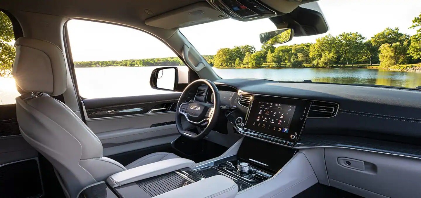 2022 Wagoneer Cockpit