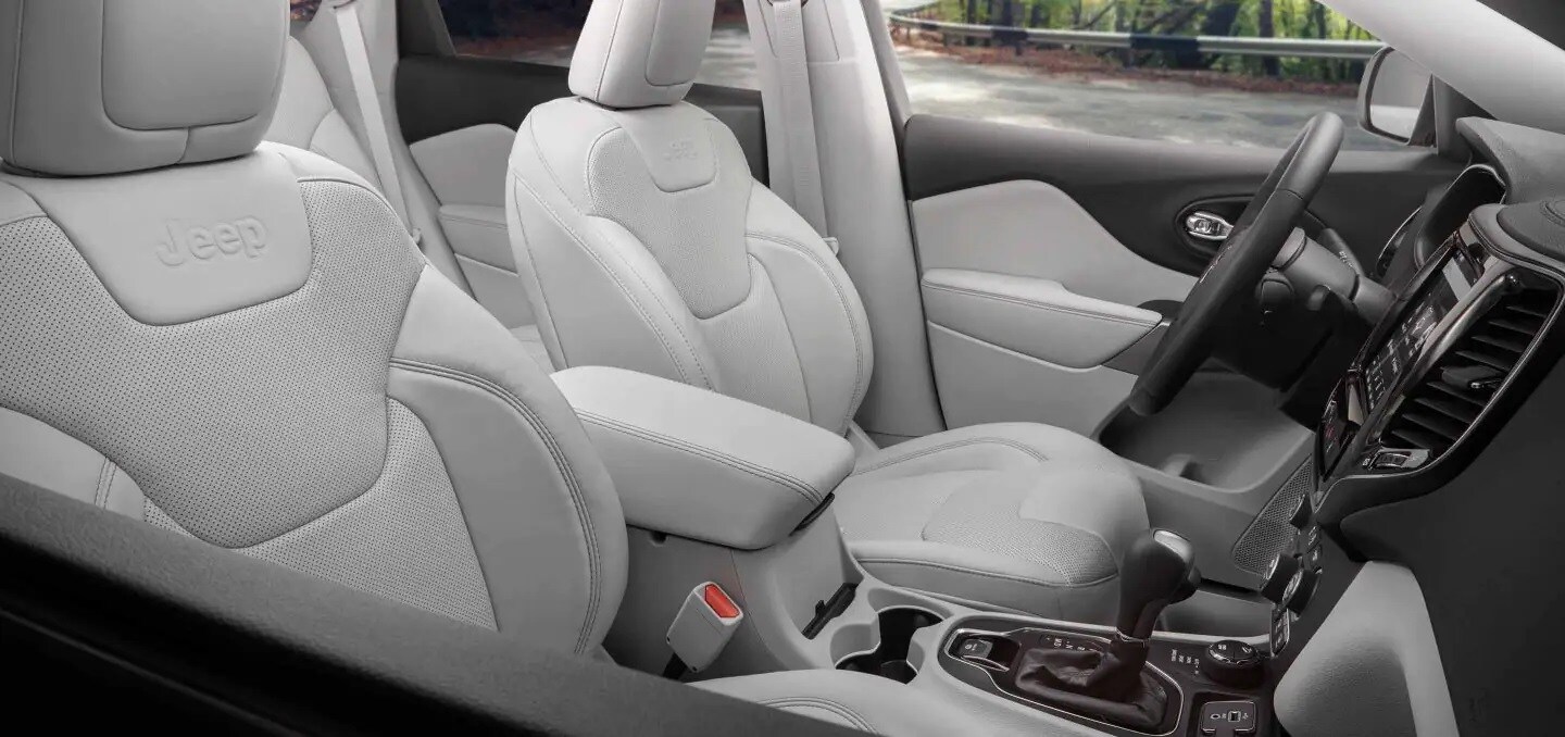 2022 Jeep Cherokee Seating