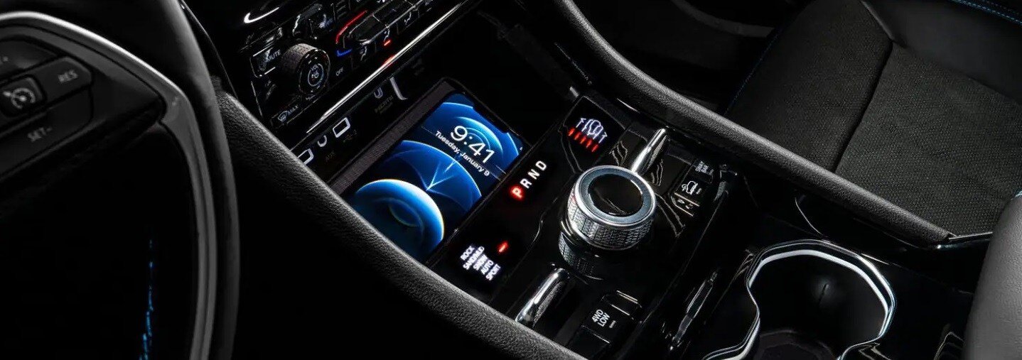 2022 Jeep Grand Cherokee Center Console