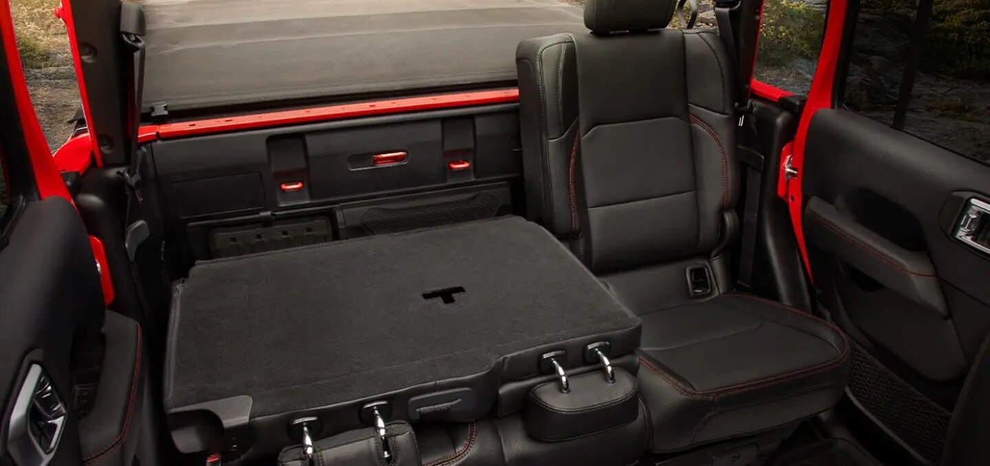 2022 Jeep Gladiator Interior