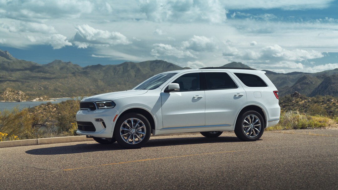 2025-Dodge-Durango-SXT-SUV-L03.jpg