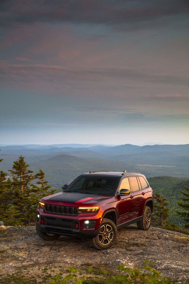 2022 Jeep Grand Cherokee Nielsen Dodge Chrysler Jeep Ram has the Jeep Grand Cherokee for sale in East Hanover, NJ