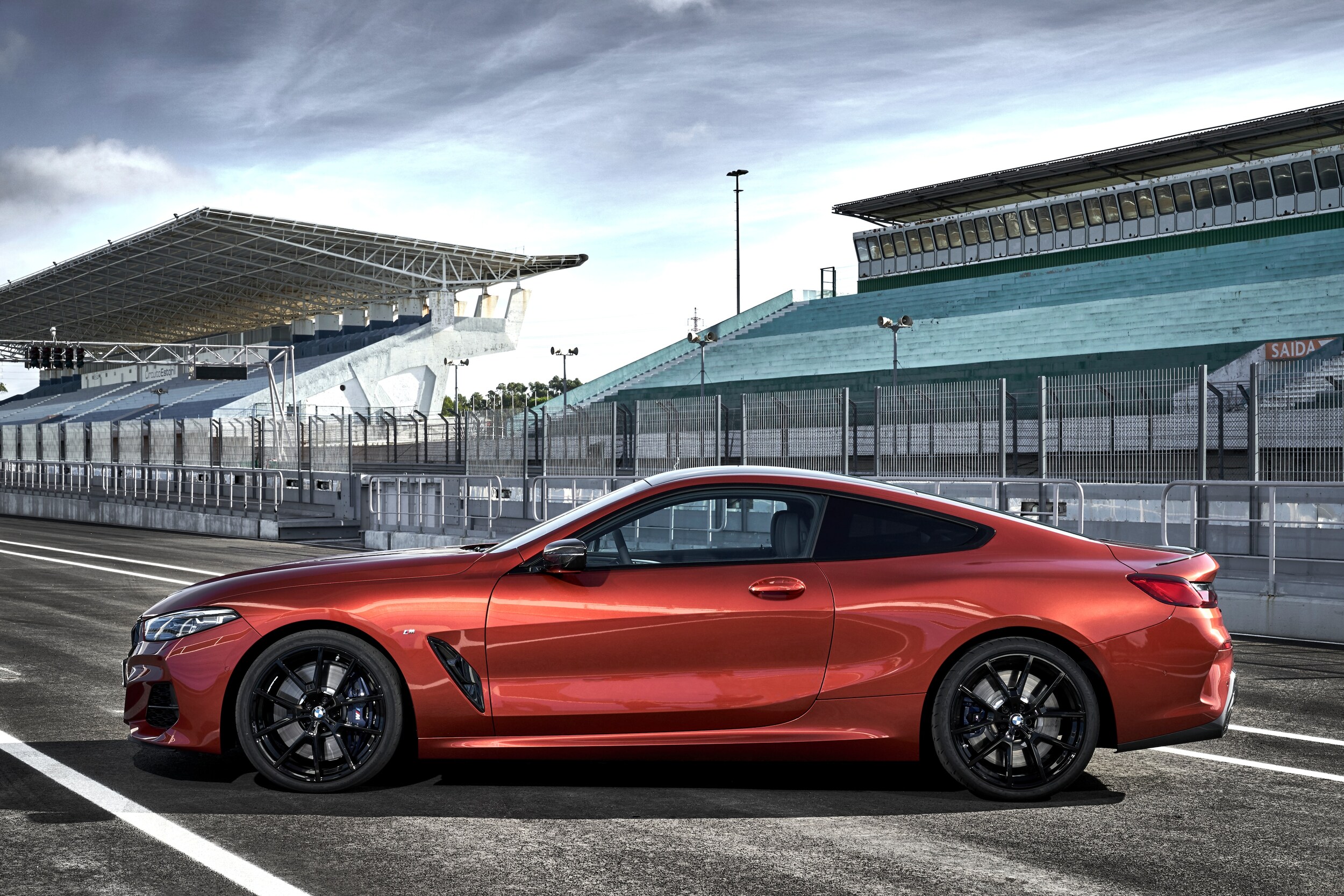 P90328009_highRes_the-new-bmw-m850i-xd.jpg