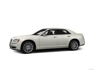 2013-chrysler-300-sedan-nyc-dealer.jpg