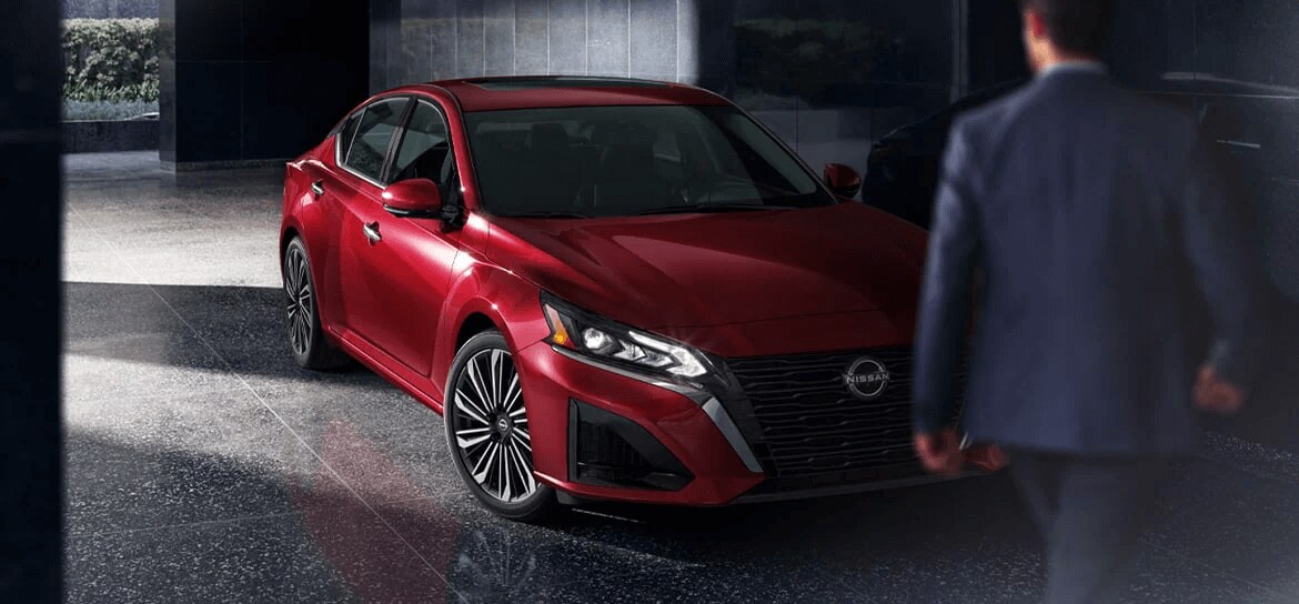 2024-nissan-altima red.png