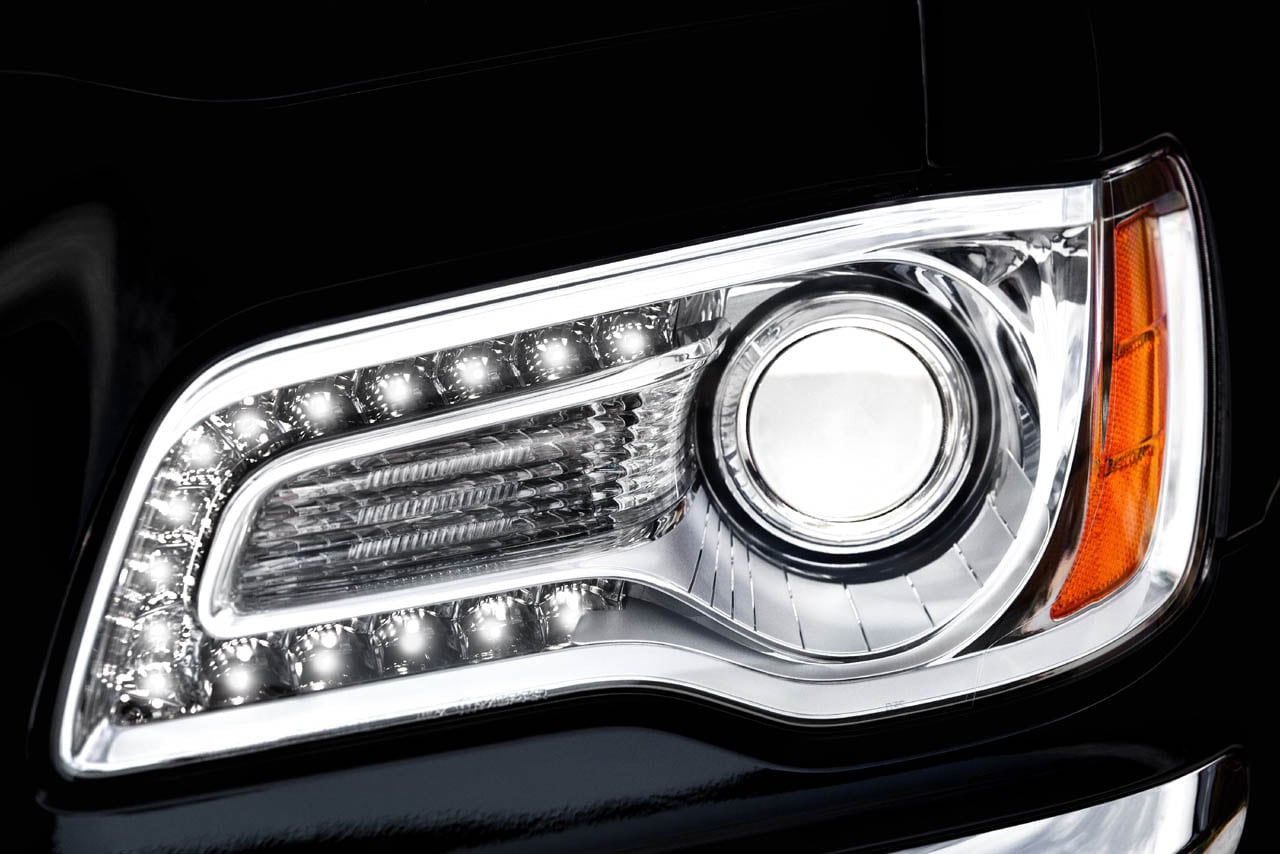 2011-chrysler-300-press