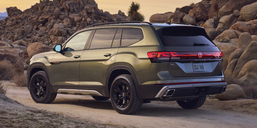 Volkswagen-Atlas.jpg Volkswagen Atlas in the desert
