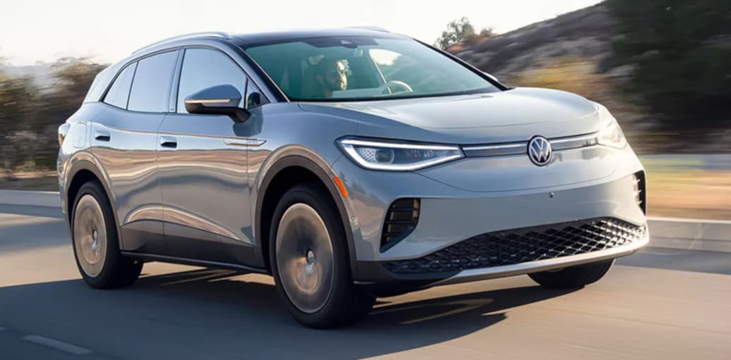 Volkswagen-id4.jpg Volkswagen id4 driving down the road