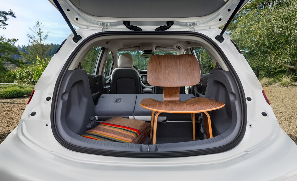 2021-Chevrolet-BoltEV-LT-Hatchback-I01.png