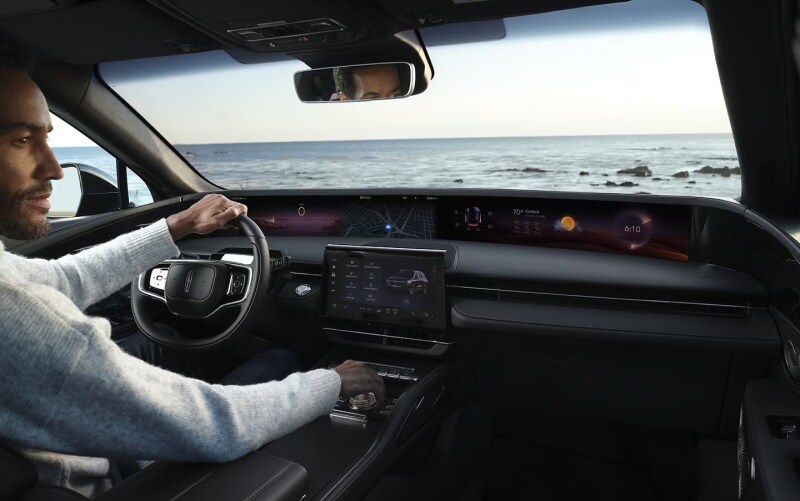 Lincoln Nautilus Advanced Driver Assistive Features