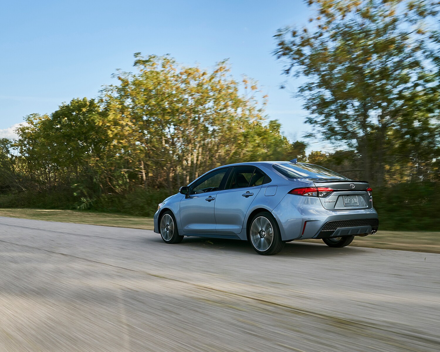 toyota-2020-corolla-sedan-6-l.jpg