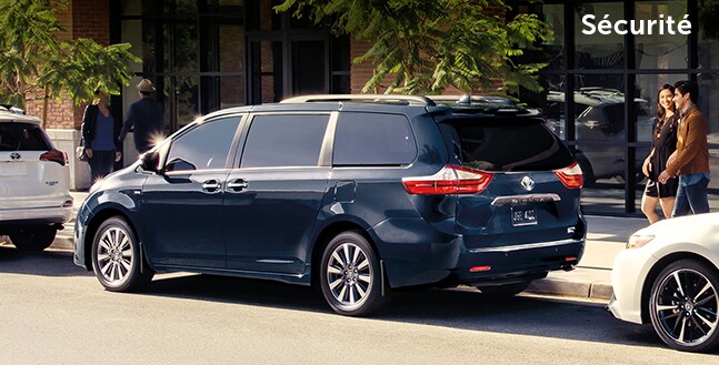 St-Hubert Toyota Sienna 2019 Securite.jpg