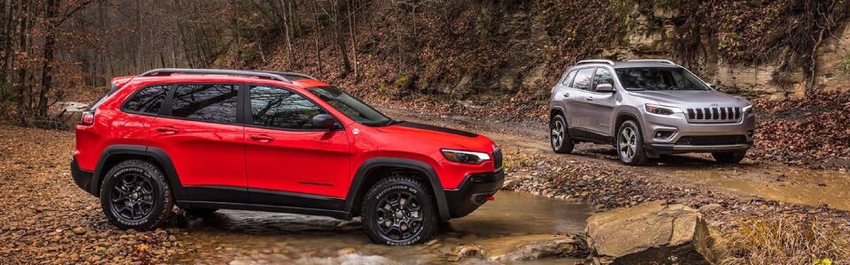2019-Jeep-Cherokee-Trailhawk-And-Limited-Gallery-Exterior-7.jpg.image.1440.jpg