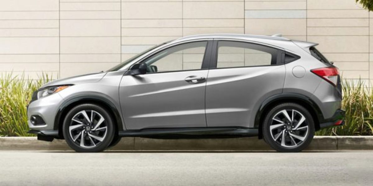 2021 Honda HRV silver facing left parked on roadside_res.jpg