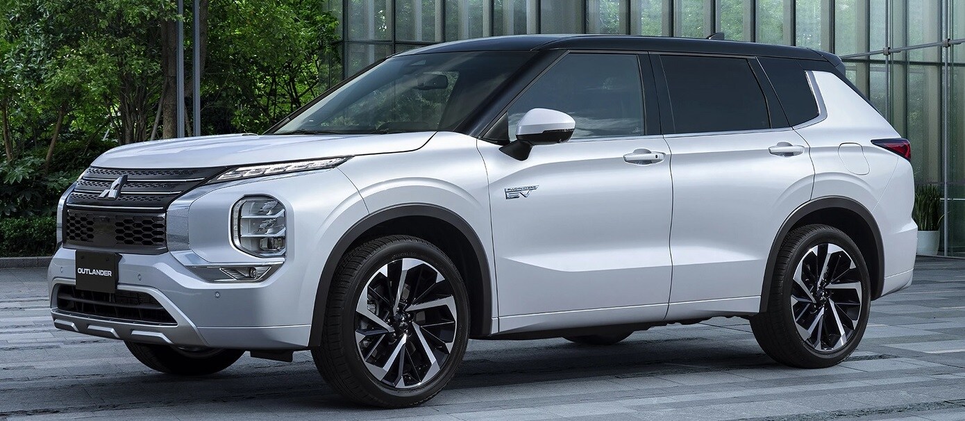 2023 OUTLANDER PHEV.jpg
