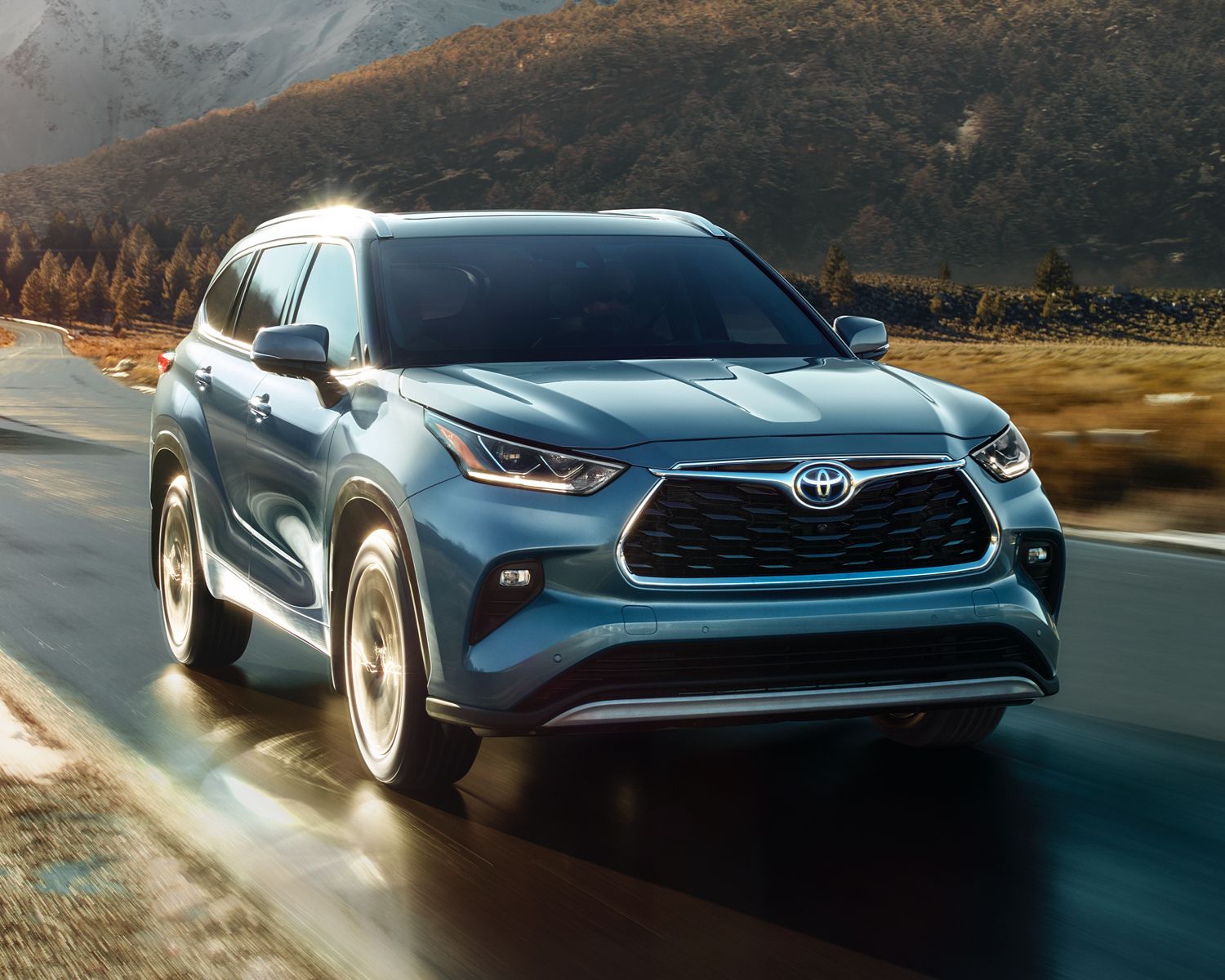2023 Mitsubishi Outlander PHEV vs 2023 Toyota
Highlander Hybrid 2023 Mitsubishi Outlander PHEV vs 2023 Toyota
Highlander Hybrid