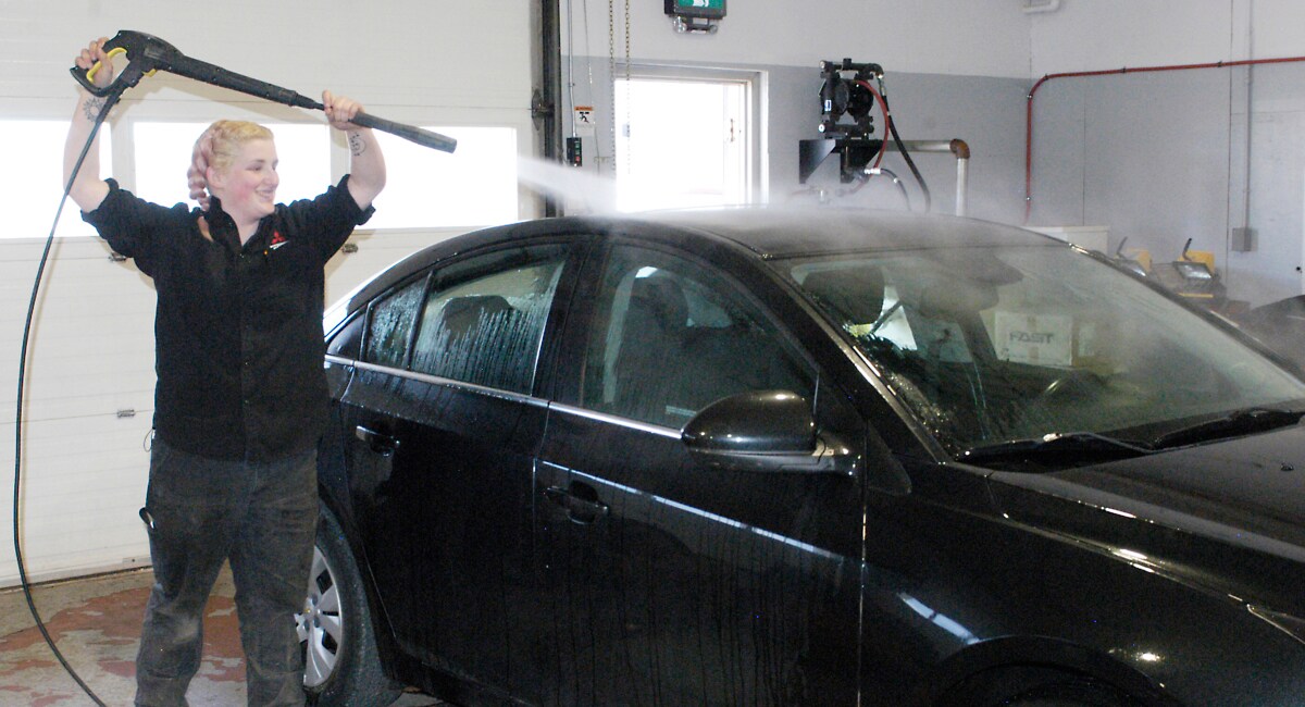 Charlottetown Mitsubishi Detailing