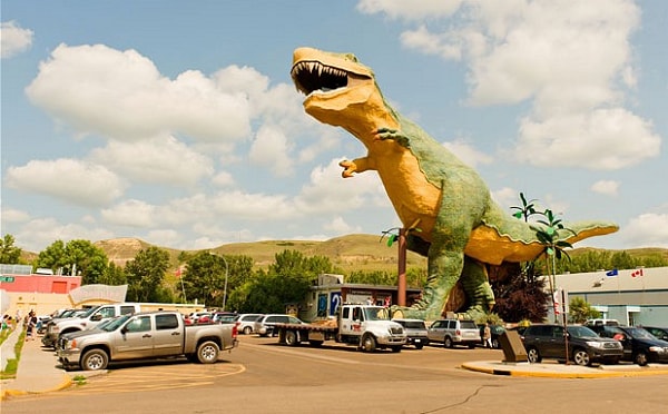 roadside dinosaur.png