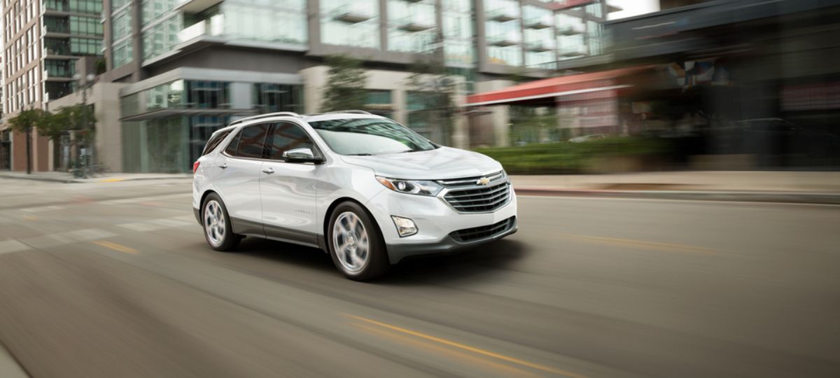 2021-Chevrolet-Equinox-Premier-SUV on urban road_long.jpeg