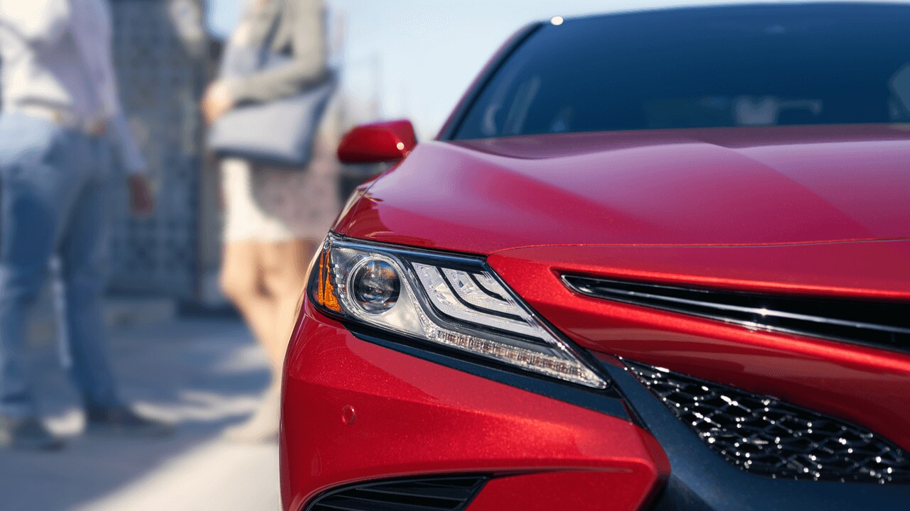 2018 Toyota Camry Headlight.png