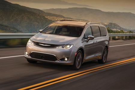 chrysler_pacifica_-_7__medium.jpg