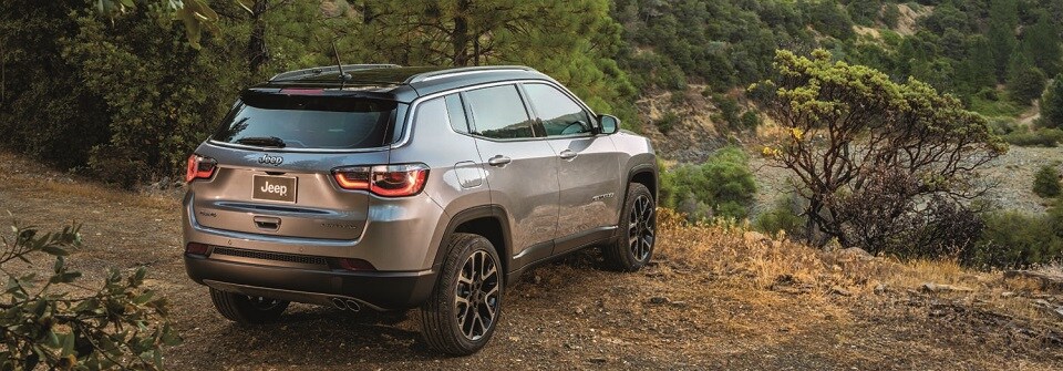 2017-Jeep-Compass-Rear.jpg