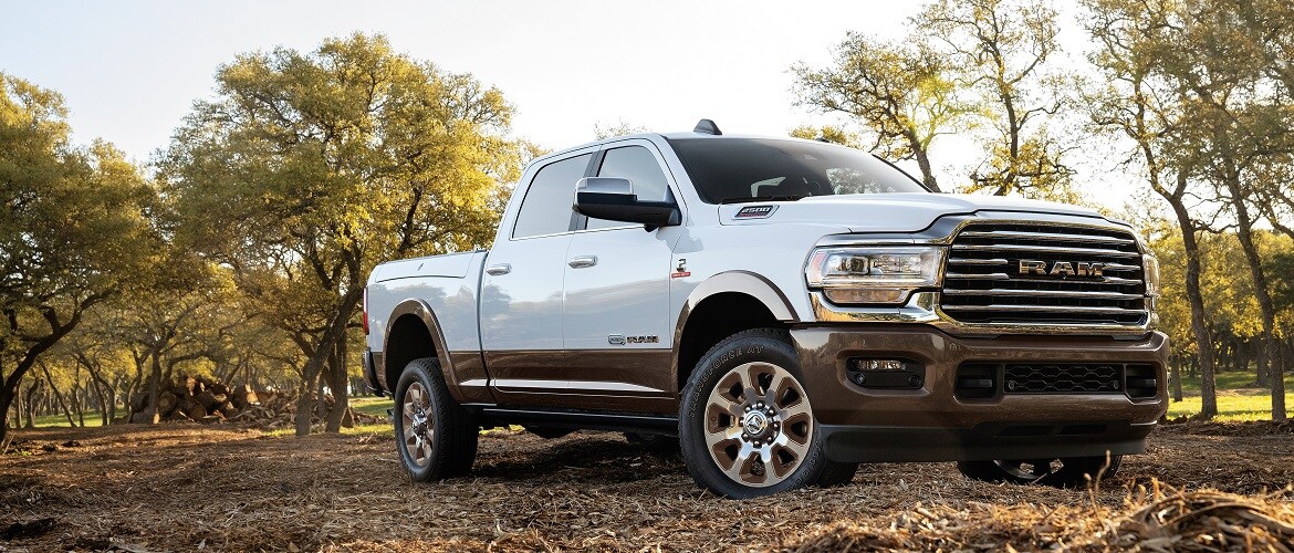 2023-RAM-2500-LaramieLonghorn-CrewCab-Truck-L02.jpg
