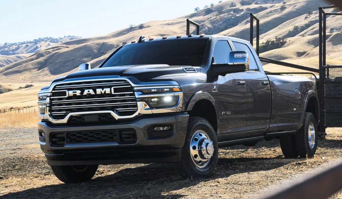2026 RAM 3500 Trim Comparison 2026 RAM 3500 pulling a farm trailer