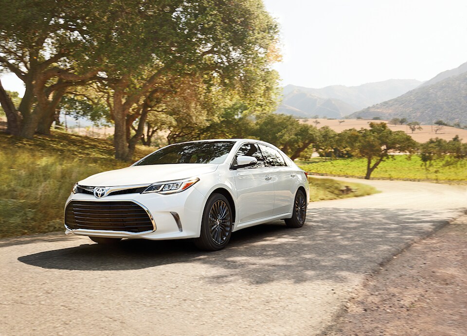 2018-Toyota-Avalon.jpeg