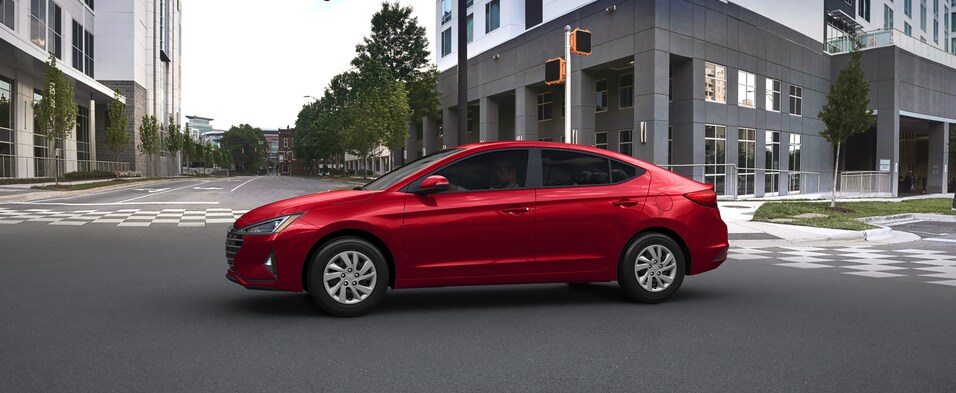 2020-Hyundai-Elantra-SE-Sedan-L04.png