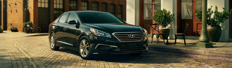 2017-Hyundai-Sonata-SE-Sedan-L01.png