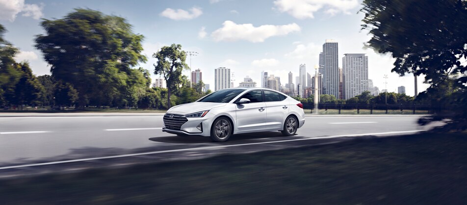 2020-Hyundai-Elantra-SE-Sedan-L01.png