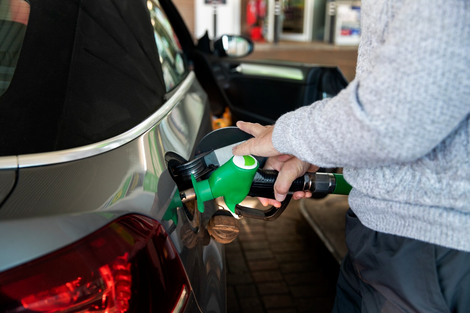 Adopt Healthy Driving Habits