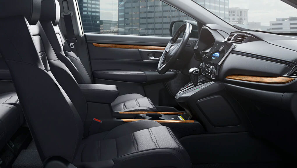 CR-V Interior - Leather-trimmed seating surfaces