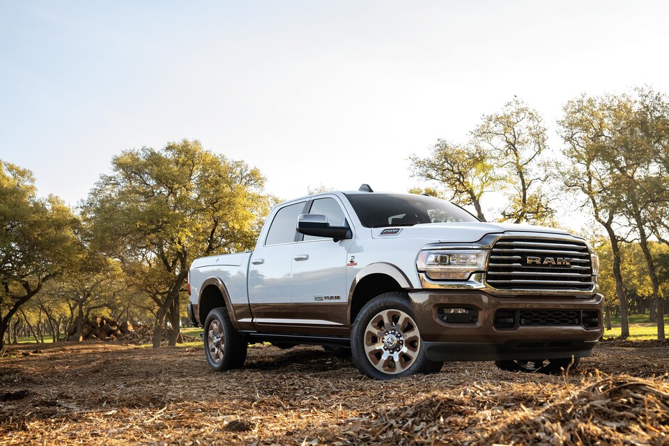 2021-RAM-2500-LaramieLonghorn-CrewCab-Truck-L02.png