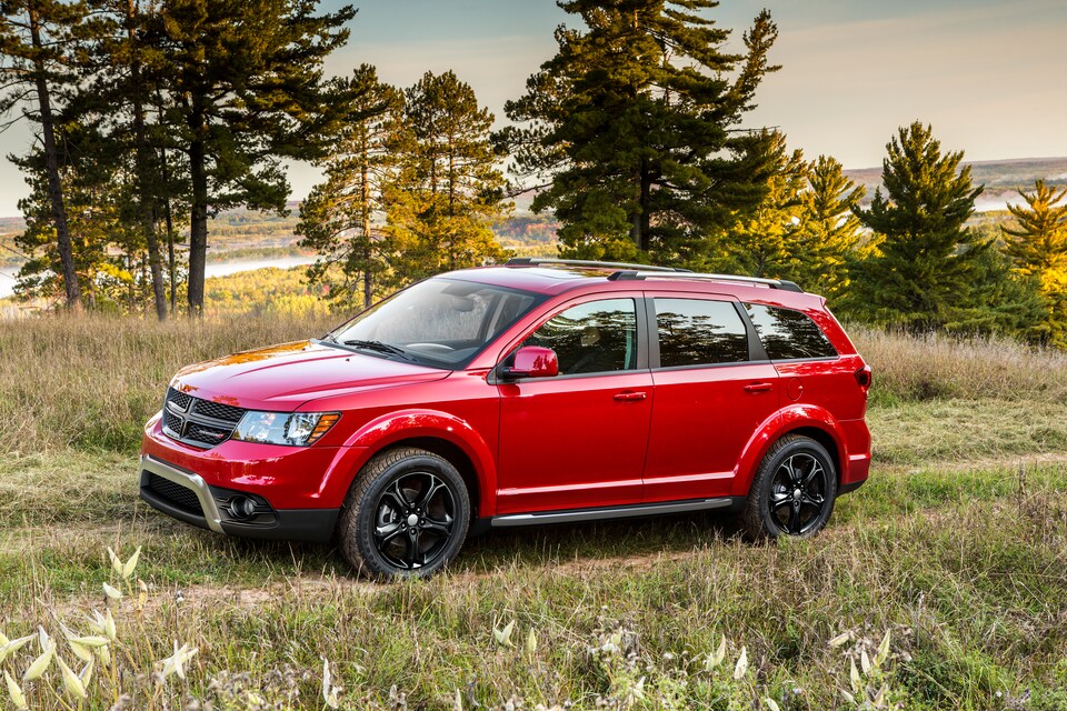 2021-Dodge-Journey-Crossroad-SUV-L04.png