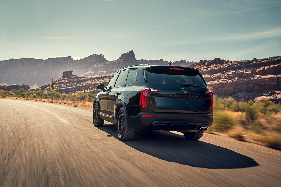 2021-KIA-Telluride-SX-NightfallPackageBlack-SUV-L05.png
