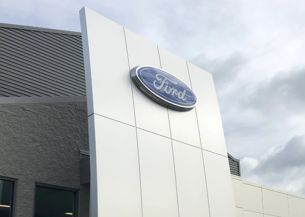 Dealership Exterior Dealership Exterior