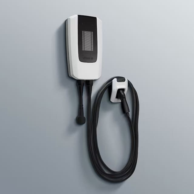 GM PowerUp 11.5 kW Wall Charger