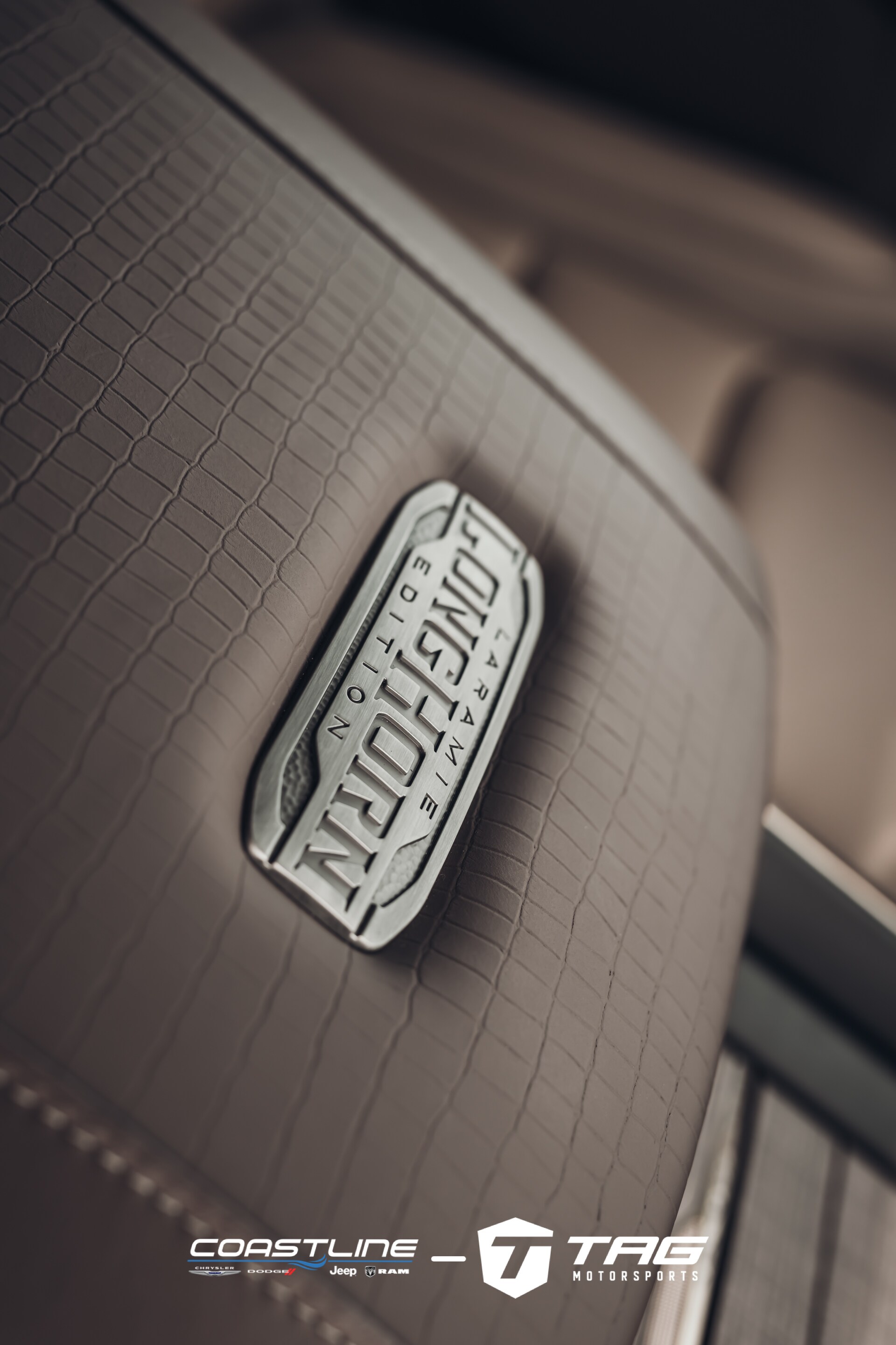 20R0420_Ram_1500_Silver_with_TAG_Package_(Interior_Nice)Website-29.jpg
